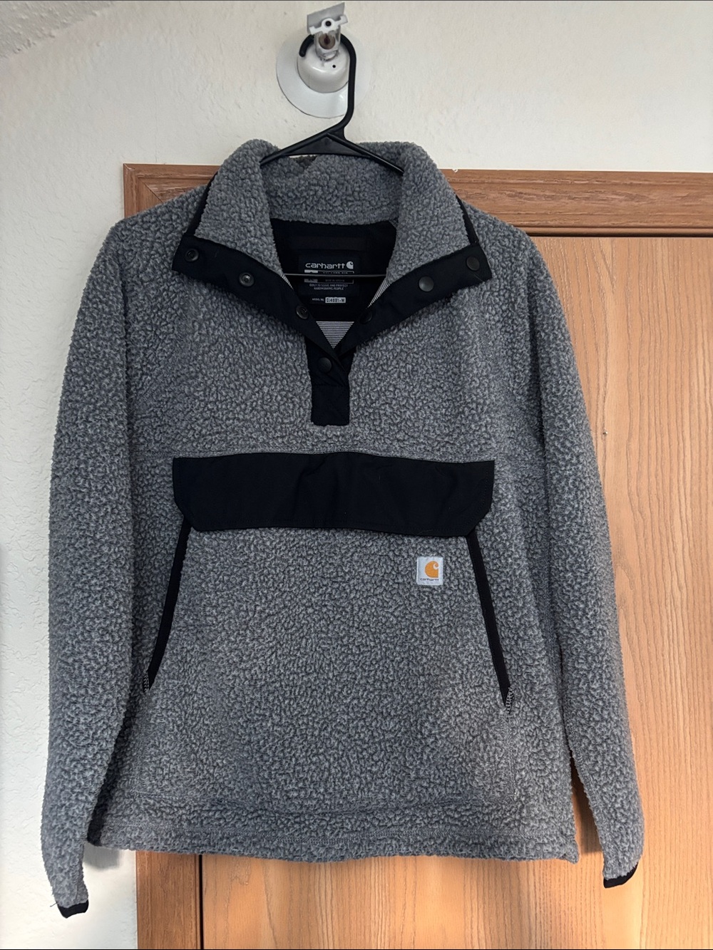 Carhartt Grey Sherpa Pullover with Black Trim RARE!!!